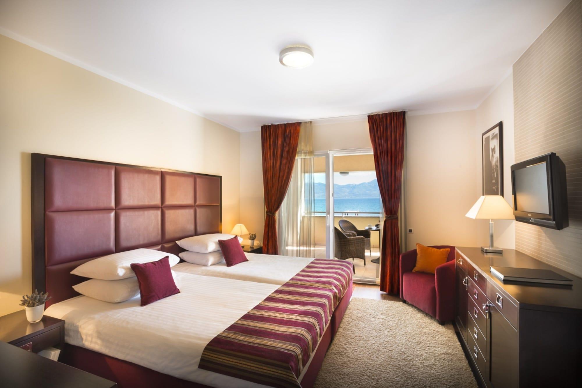 Valamar Atrium Residence Baška Eksteriør billede
