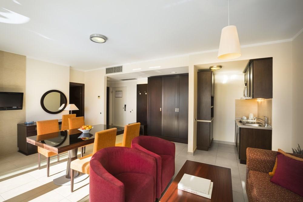 Valamar Atrium Residence Baška Eksteriør billede