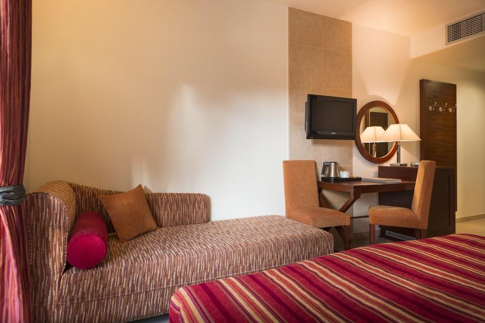 Valamar Atrium Residence Baška Eksteriør billede