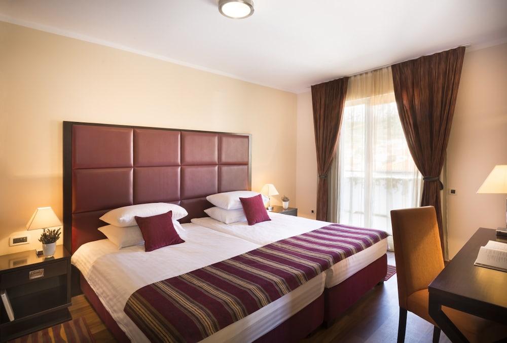 Valamar Atrium Residence Baška Eksteriør billede