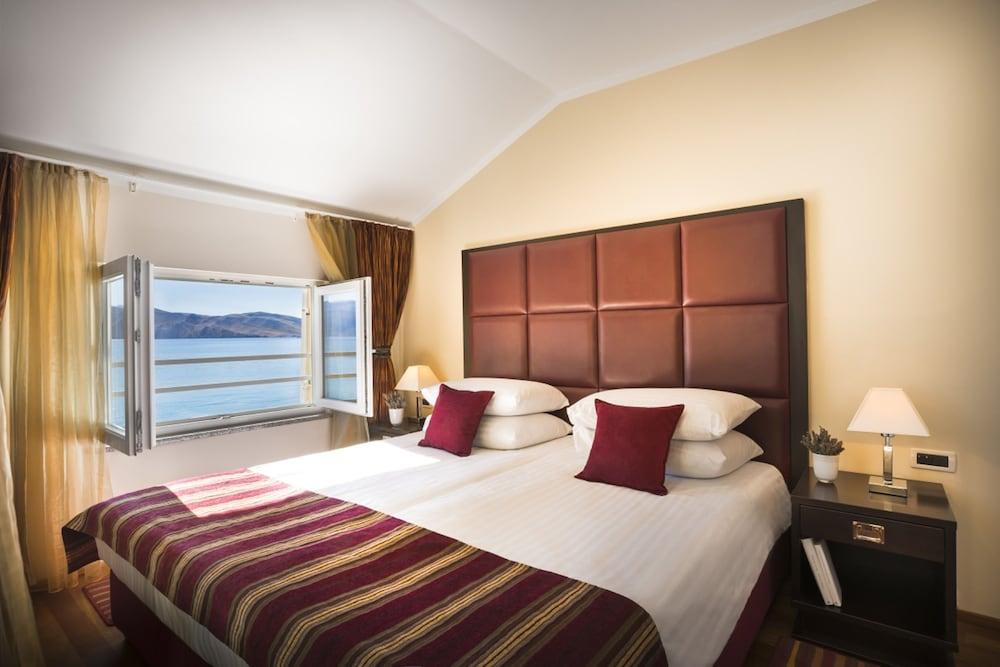Valamar Atrium Residence Baška Eksteriør billede