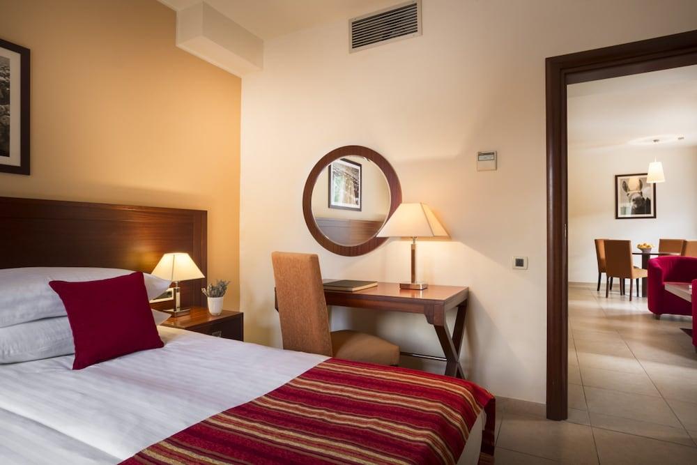 Valamar Atrium Residence Baška Eksteriør billede
