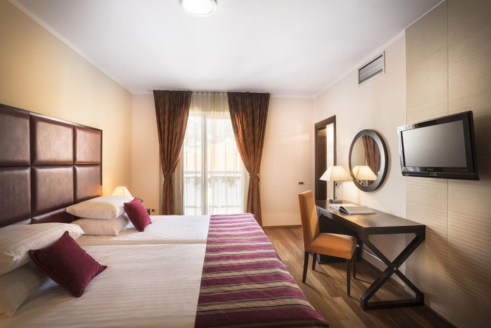Valamar Atrium Residence Baška Eksteriør billede