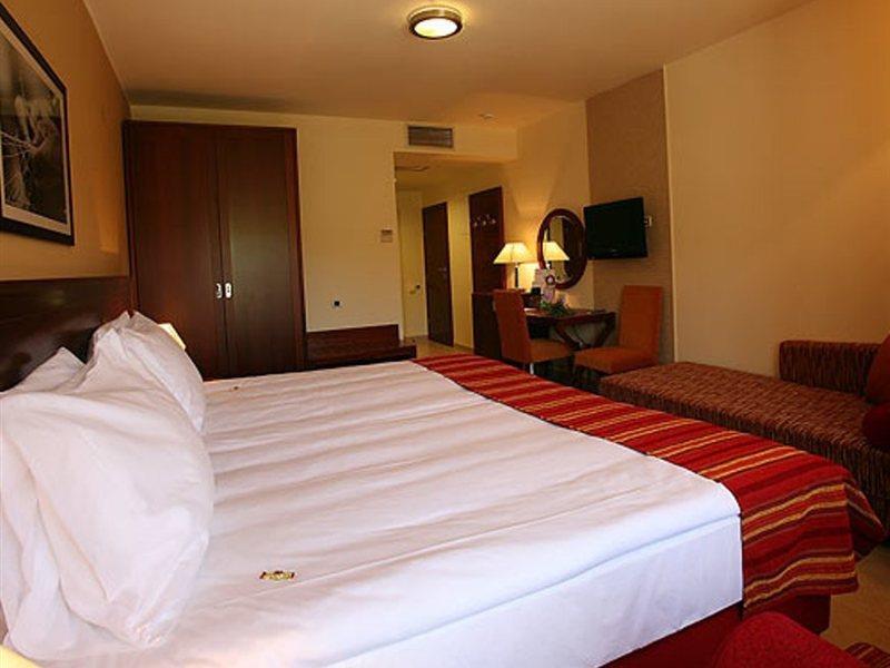 Valamar Atrium Residence Baška Eksteriør billede