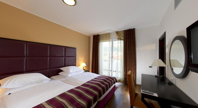 Valamar Atrium Residence Baška Eksteriør billede