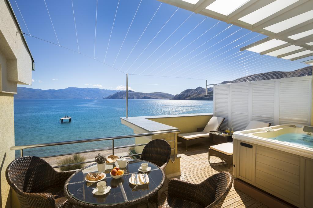 Valamar Atrium Residence Baška Eksteriør billede