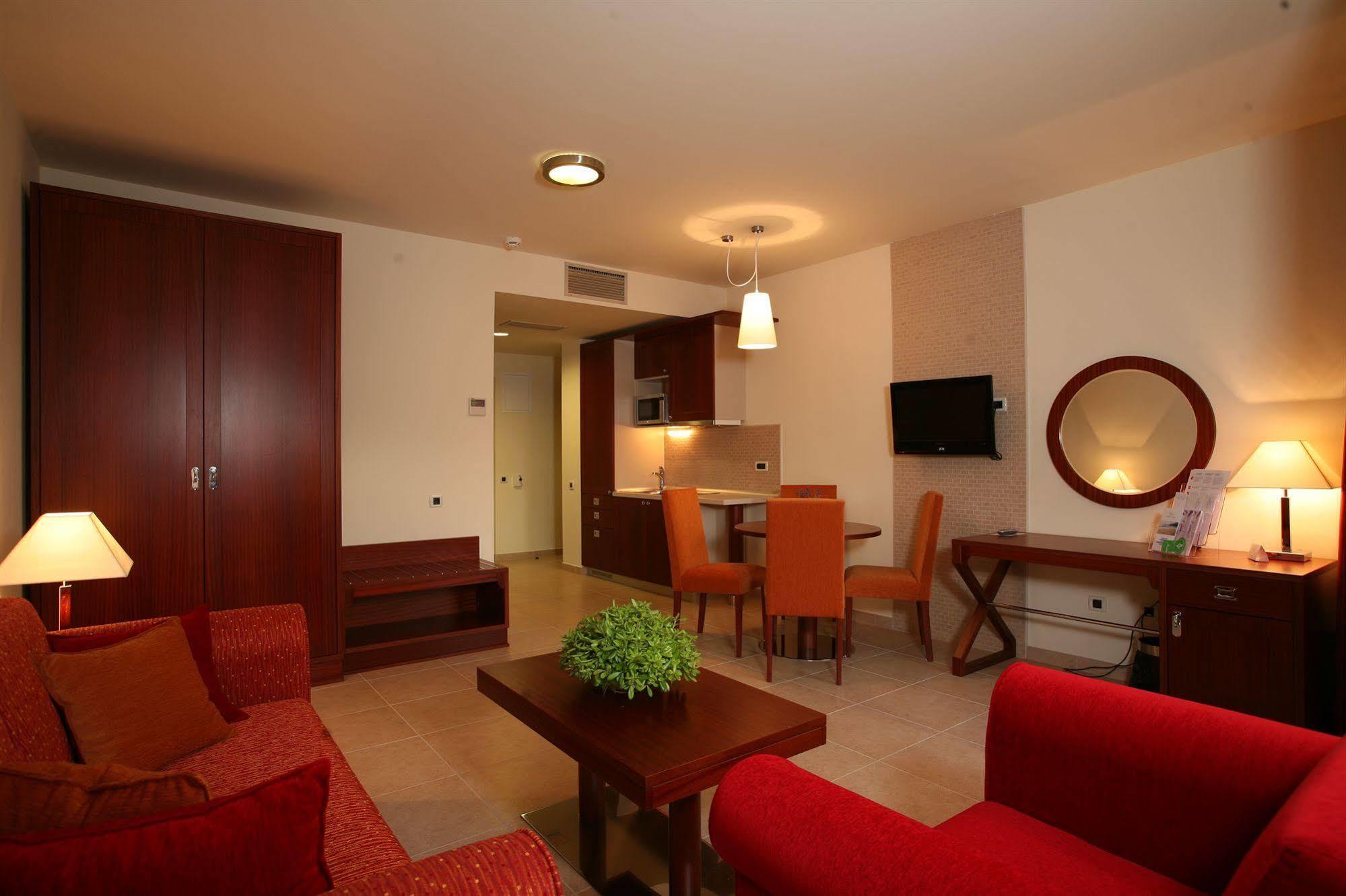 Valamar Atrium Residence Baška Eksteriør billede